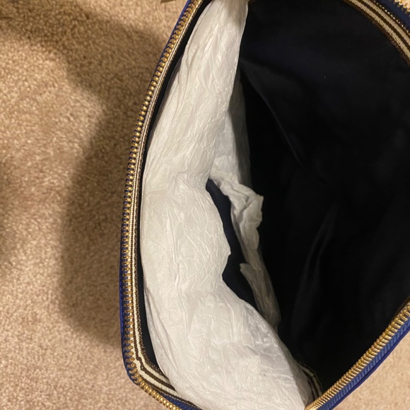 Henri Bendel flowered clutch - Picture 3 of 4